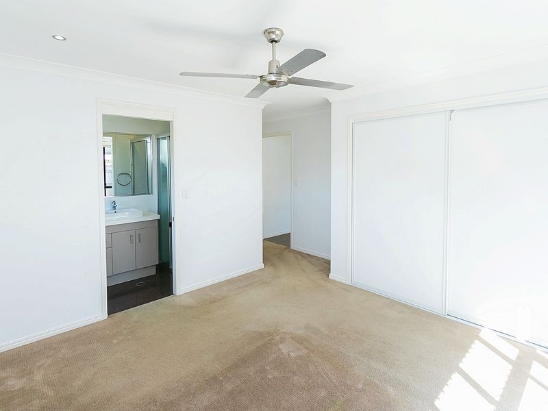 7 Debra Court, Urangan QLD 4655