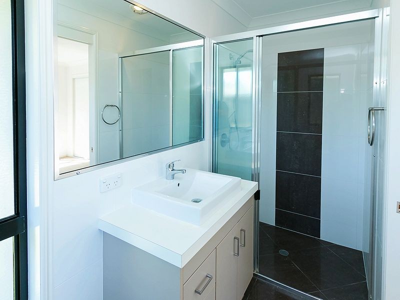 7 Debra Court, Urangan QLD 4655