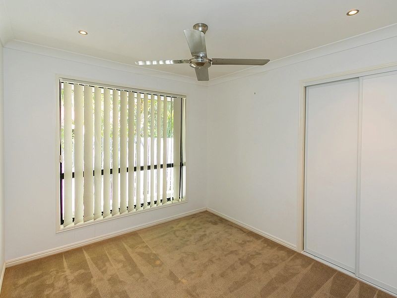 7 Debra Court, Urangan QLD 4655