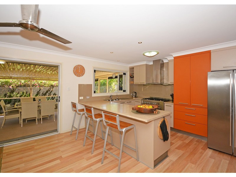20 Tristania Crescent, Urangan QLD 4655
