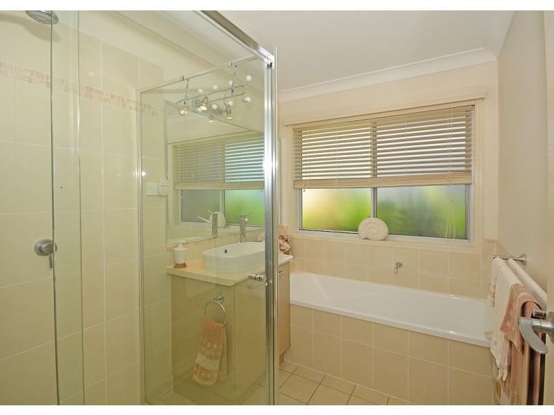 20 Tristania Crescent, Urangan QLD 4655