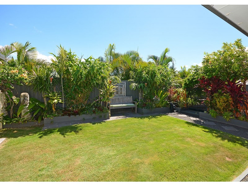 20 Tristania Crescent, Urangan QLD 4655