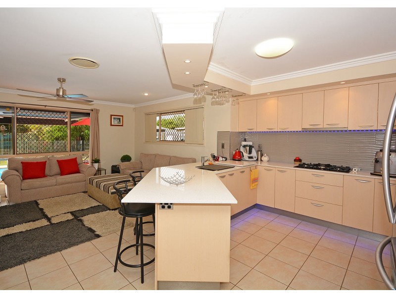 1 Clipper Street, Point Vernon QLD 4655