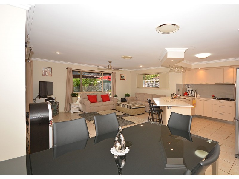 1 Clipper Street, Point Vernon QLD 4655