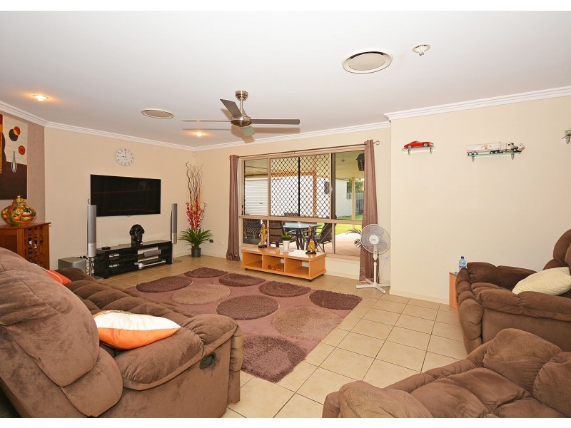 1 Clipper Street, Point Vernon QLD 4655
