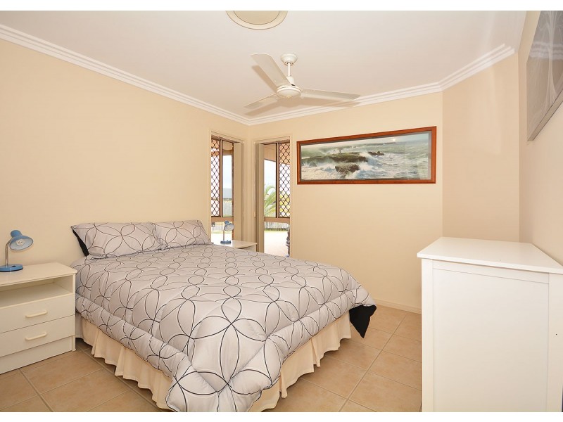 1 Clipper Street, Point Vernon QLD 4655