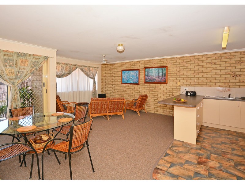 3/33 King Street, Urangan QLD 4655