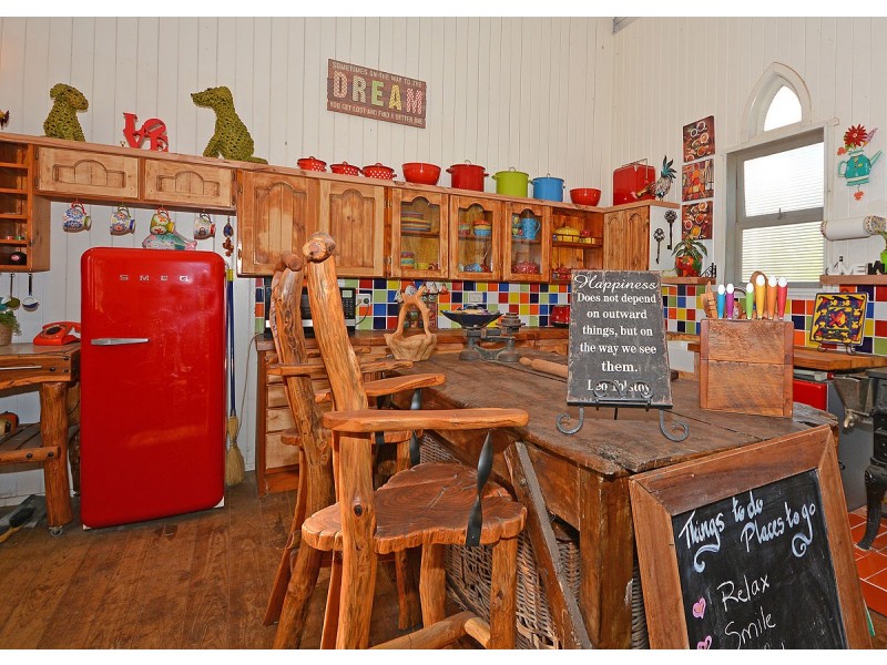 10 Crawford Street, Torbanlea QLD 4662