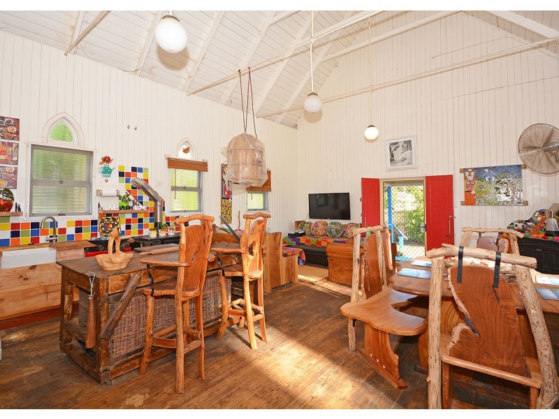 10 Crawford Street, Torbanlea QLD 4662