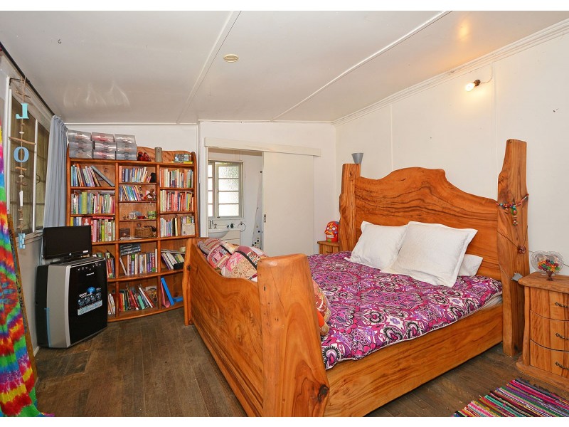 10 Crawford Street, Torbanlea QLD 4662