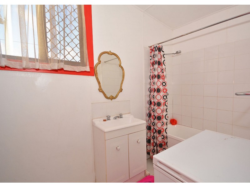 10 Crawford Street, Torbanlea QLD 4662