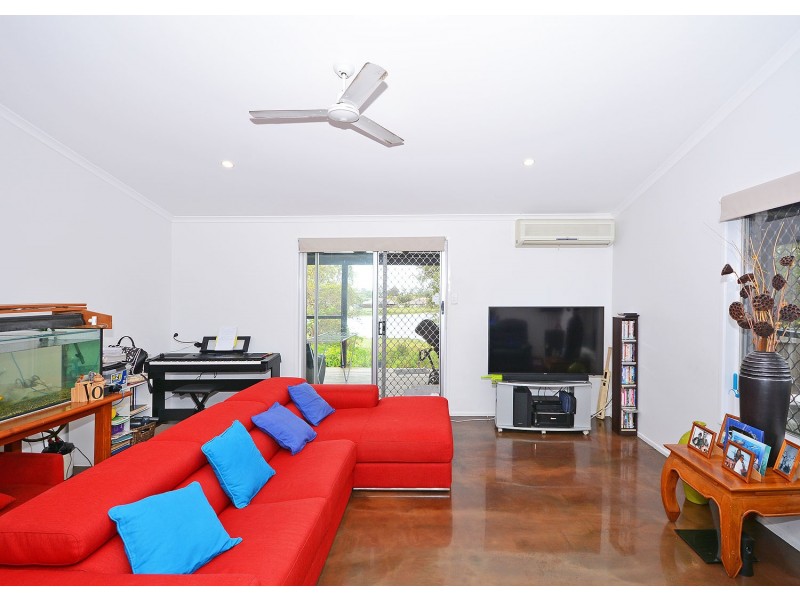 384 Torquay Terrace, Torquay QLD 4655