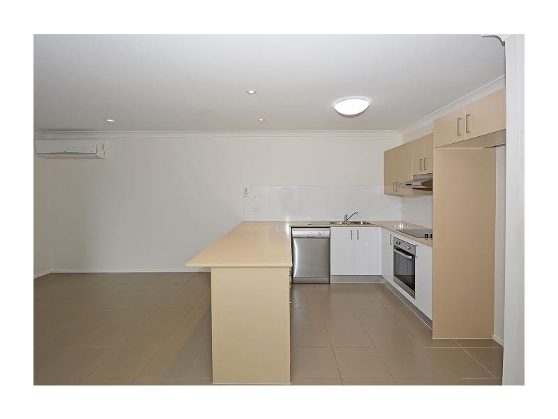 118/230 Pulgul Street, Urangan QLD 4655