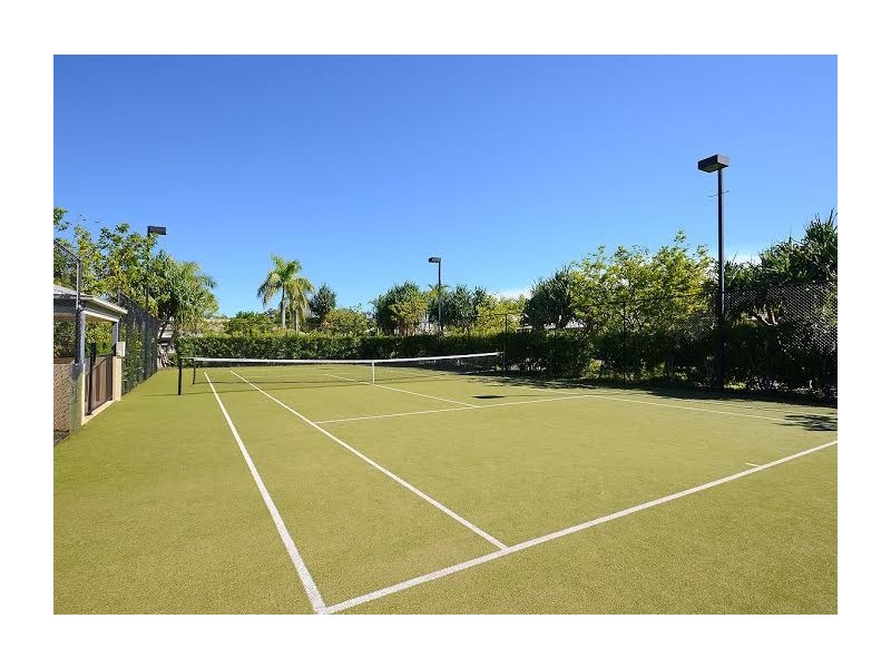 118/230 Pulgul Street, Urangan QLD 4655