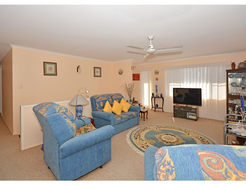 14 Saunders Street, Point Vernon QLD 4655