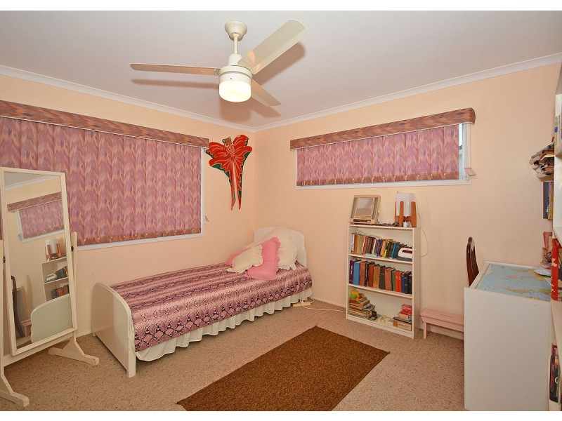 14 Saunders Street, Point Vernon QLD 4655