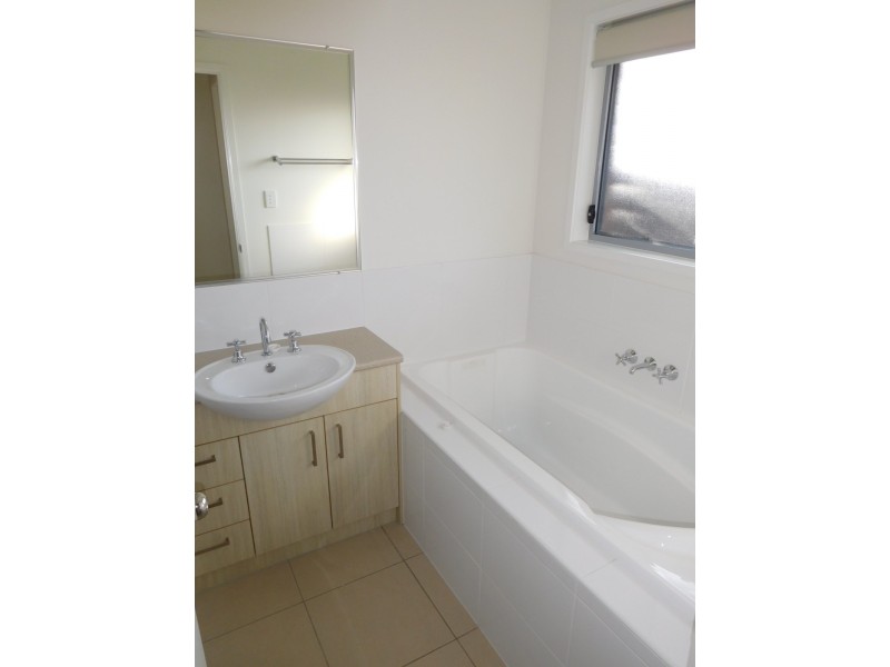 176/230 Pulgul Street, Urangan QLD 4655