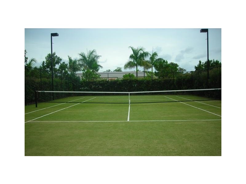 176/230 Pulgul Street, Urangan QLD 4655