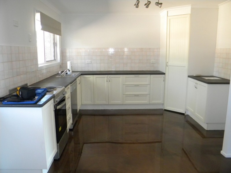 384 Torquay Terrace, Torquay QLD 4655