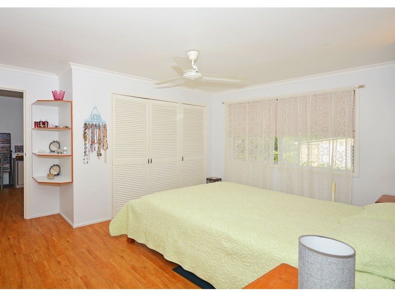 22 Hayworth Street, Point Vernon QLD 4655