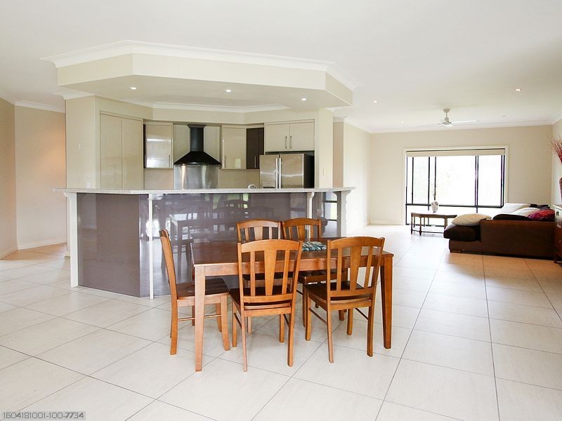 2 Norfolk Court, Kawungan QLD 4655