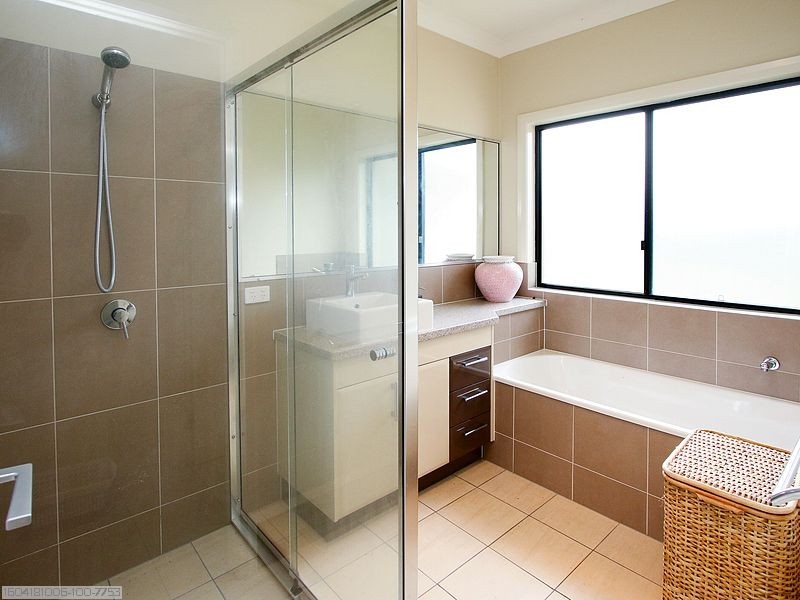 2 Norfolk Court, Kawungan QLD 4655