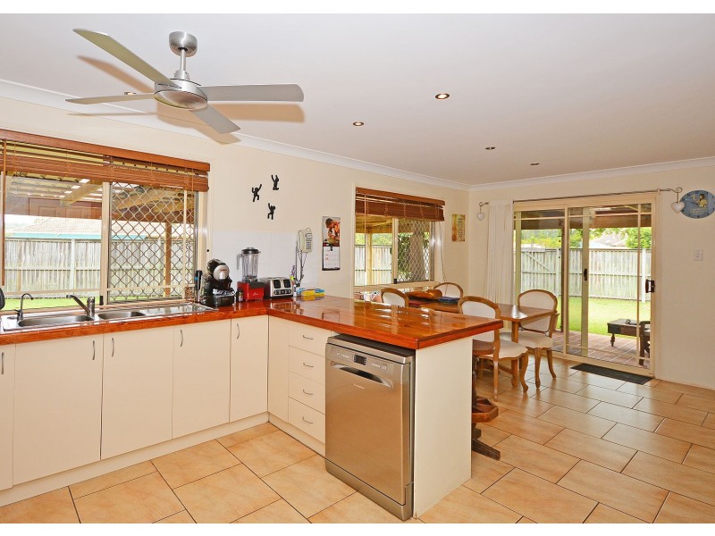 10 Thornbill Drive, Eli Waters QLD 4655