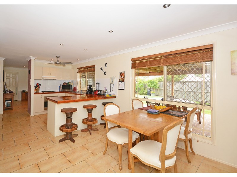 10 Thornbill Drive, Eli Waters QLD 4655