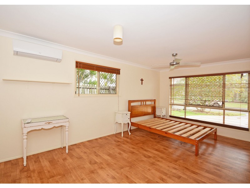 10 Thornbill Drive, Eli Waters QLD 4655