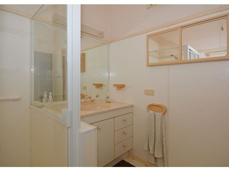 166 Torquay Road, Scarness QLD 4655