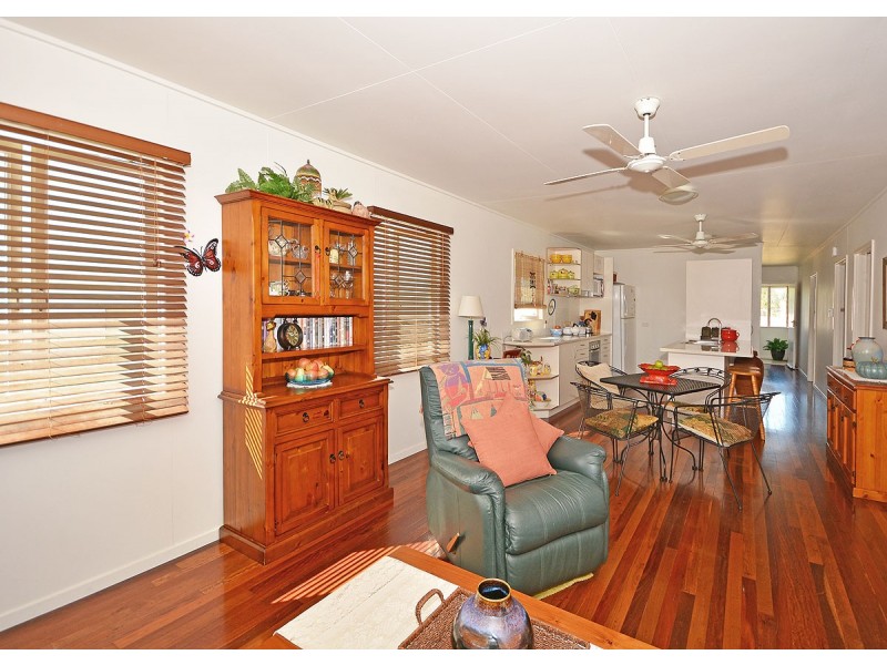 3 Ocean Street, Torquay QLD 4655