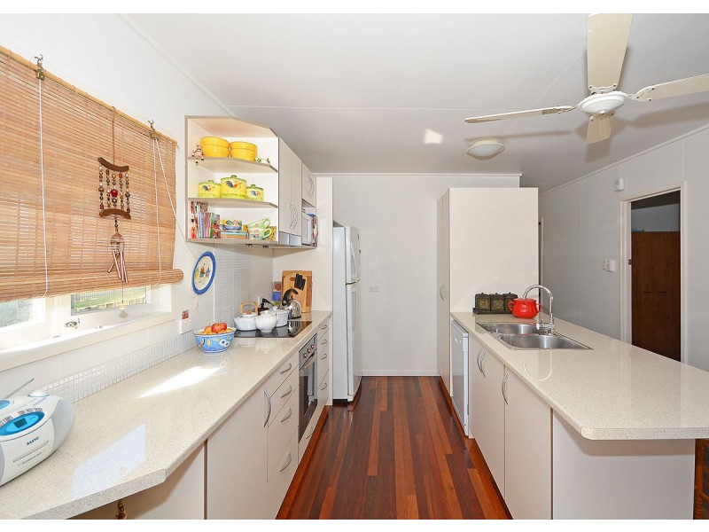 3 Ocean Street, Torquay QLD 4655