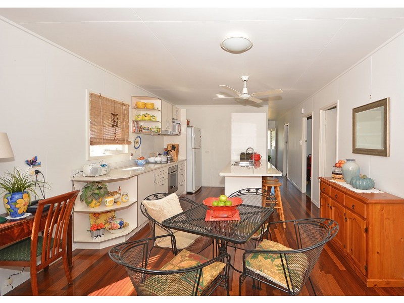 3 Ocean Street, Torquay QLD 4655