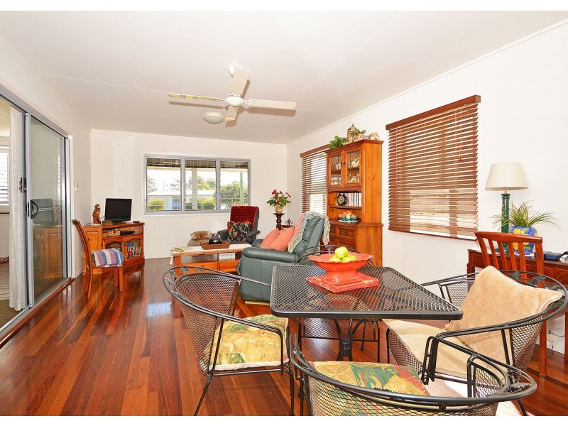 3 Ocean Street, Torquay QLD 4655