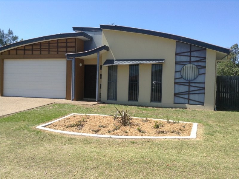 20 Swan View Court, Toogoom QLD 4655