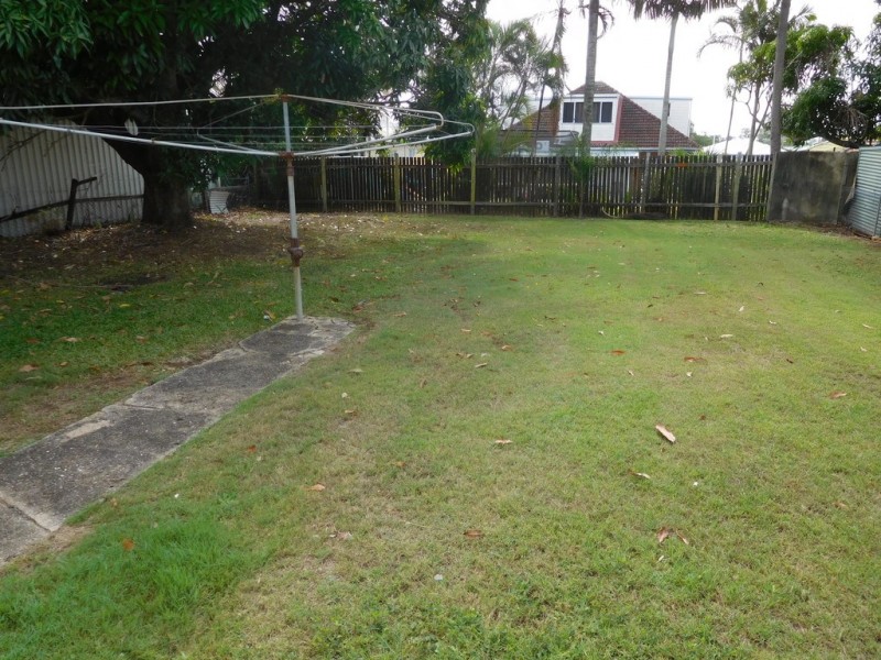 25 John Street, Scarness QLD 4655