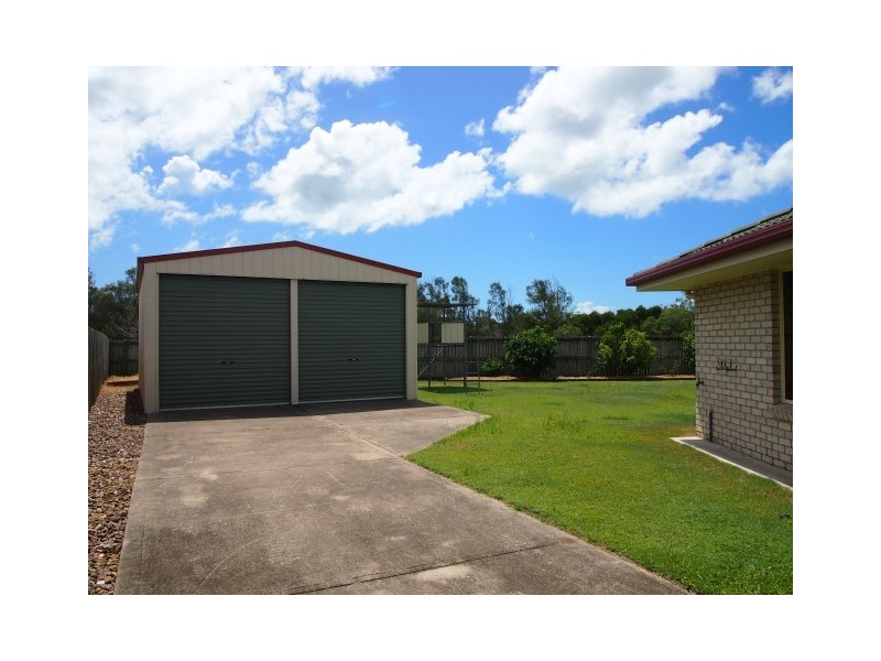 19 Kestrel Court, Eli Waters QLD 4655