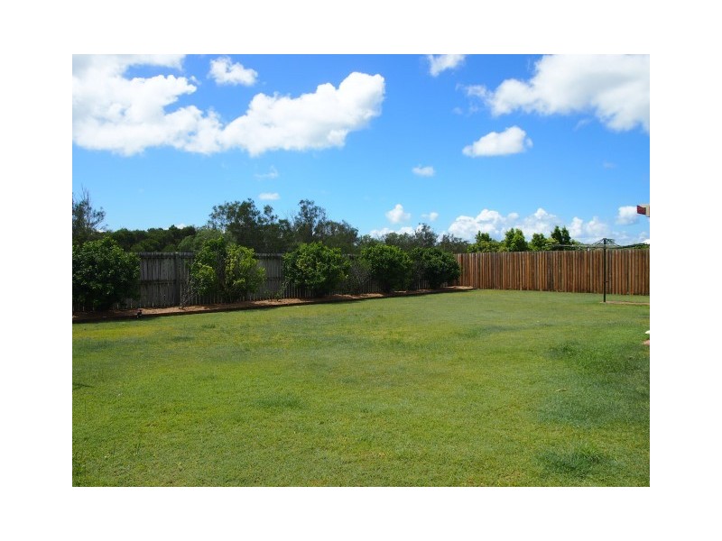 19 Kestrel Court, Eli Waters QLD 4655