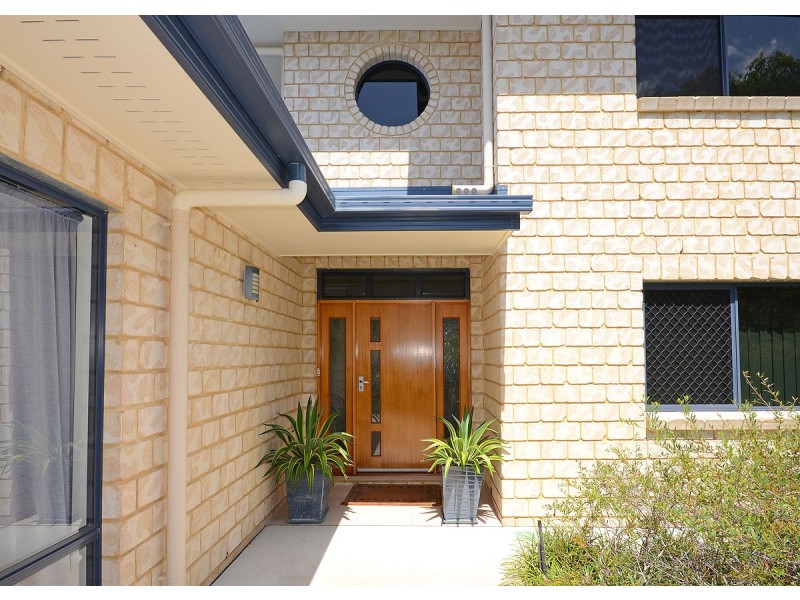 1 Tamarind Close, Burrum Heads QLD 4659