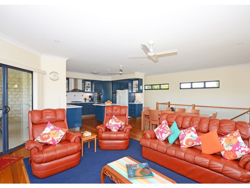 1 Tamarind Close, Burrum Heads QLD 4659