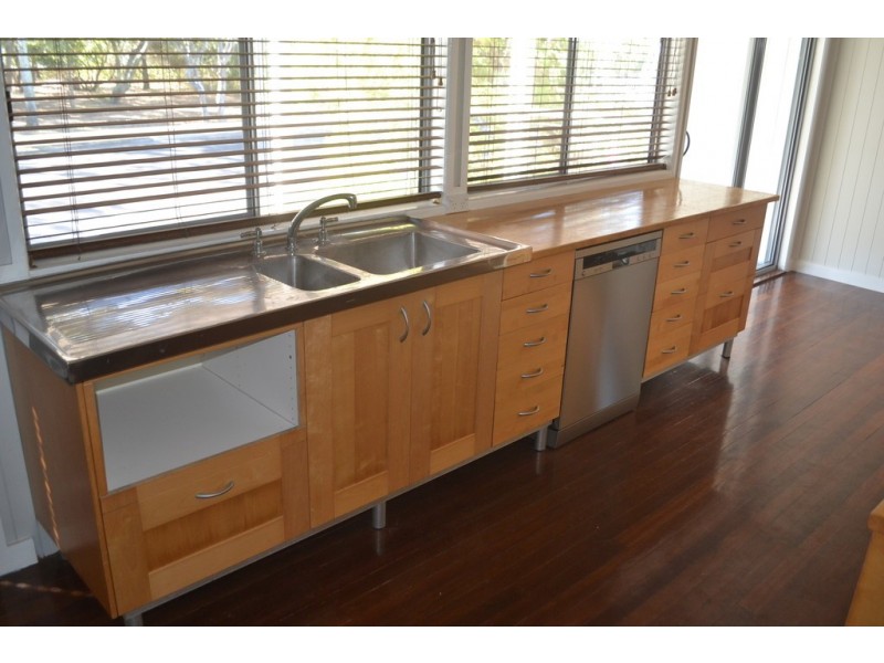 532 Charlton Esplanade, Urangan QLD 4655