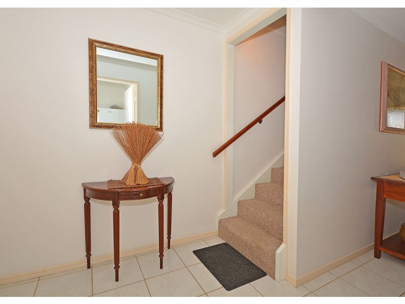 1 Shoreline Court, Urangan QLD 4655