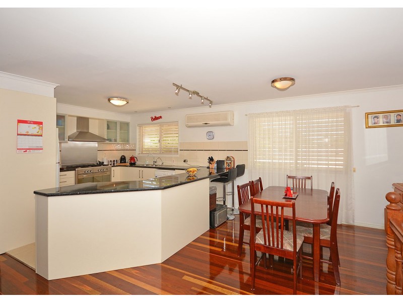 1 Shoreline Court, Urangan QLD 4655