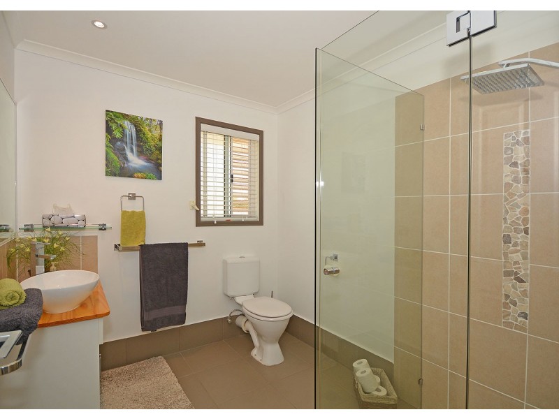 1 Shoreline Court, Urangan QLD 4655