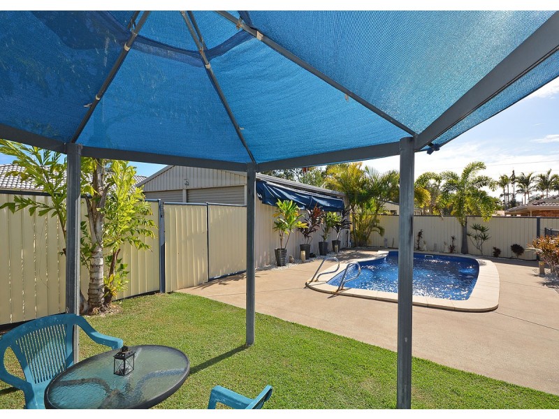 1 Shoreline Court, Urangan QLD 4655