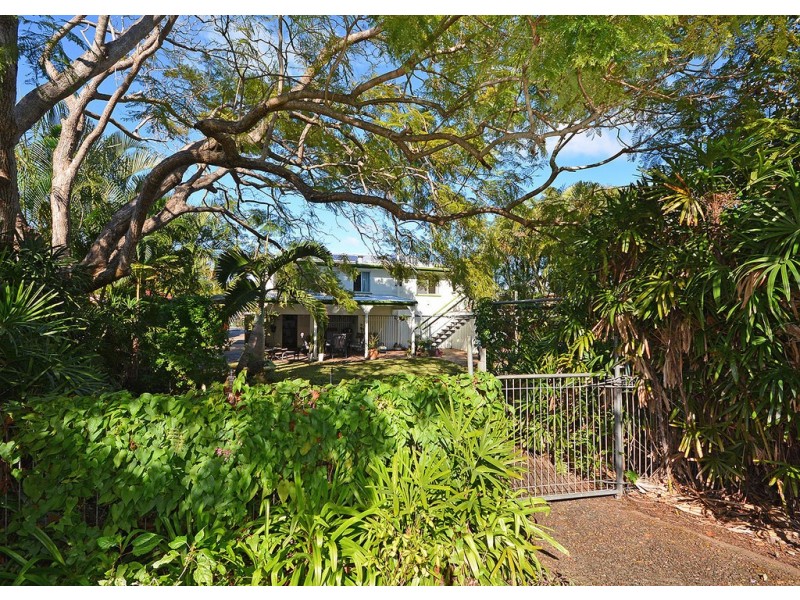 34 Truro Street, Torquay QLD 4655