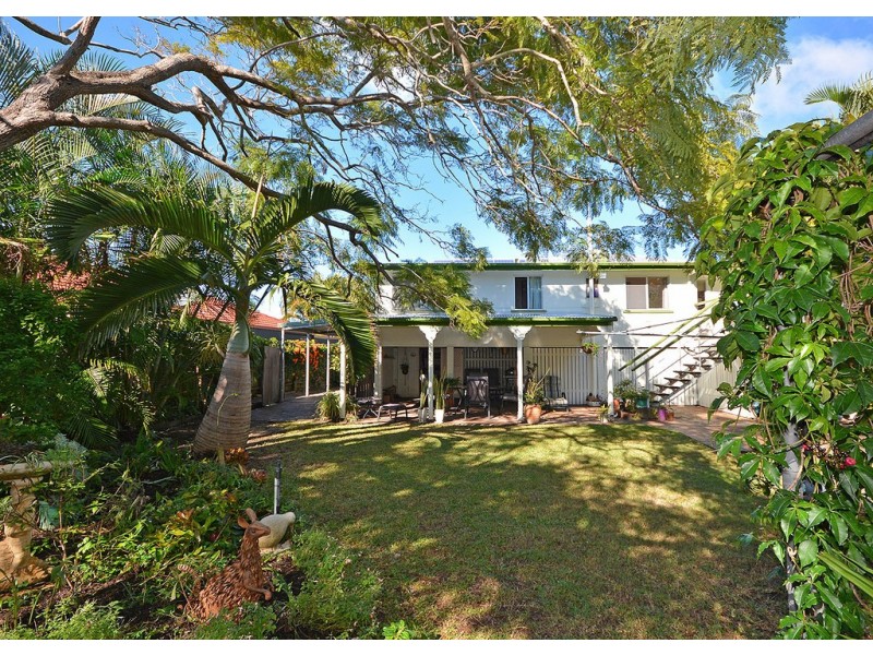 34 Truro Street, Torquay QLD 4655