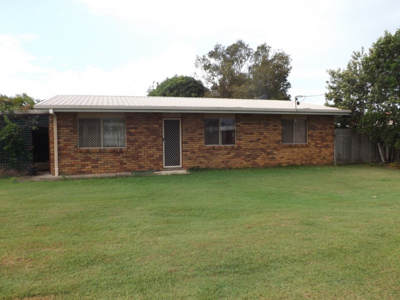30 Caringa Street, Urangan QLD 4655