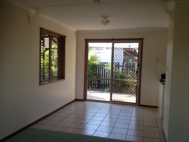 30 Caringa Street, Urangan QLD 4655