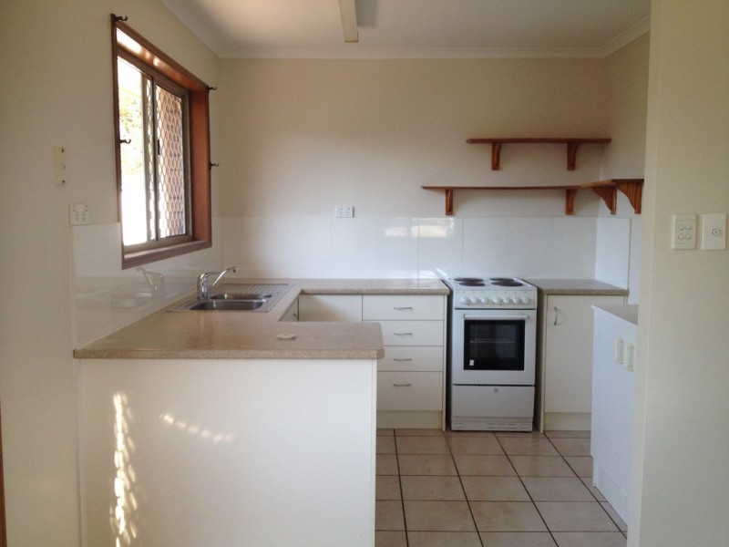 30 Caringa Street, Urangan QLD 4655